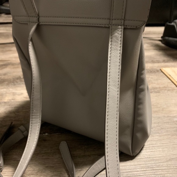 Zara Grey Purse/Backpack - Picture 2 of 5